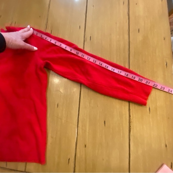 Nordstrom women’s cashmere V-Neck red Sweater Large - Picture 7 of 15